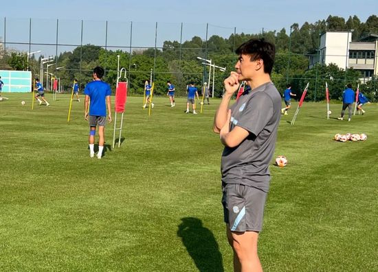 戴璐艳照全套无删减94