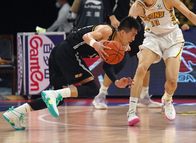 秋霞成人午夜鲁丝一区二区三区