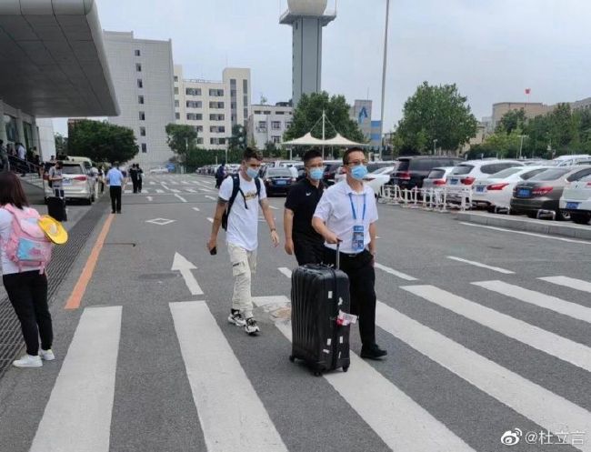 毛茸茸亚洲人gushes尿